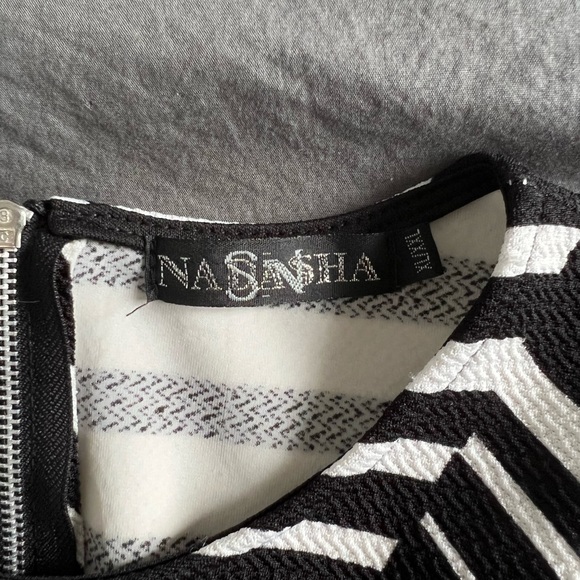 Pattern Dress - Picture 3 of 3